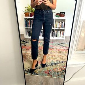 Levi’s Wedgie Icon Fit Jeans in black size 27